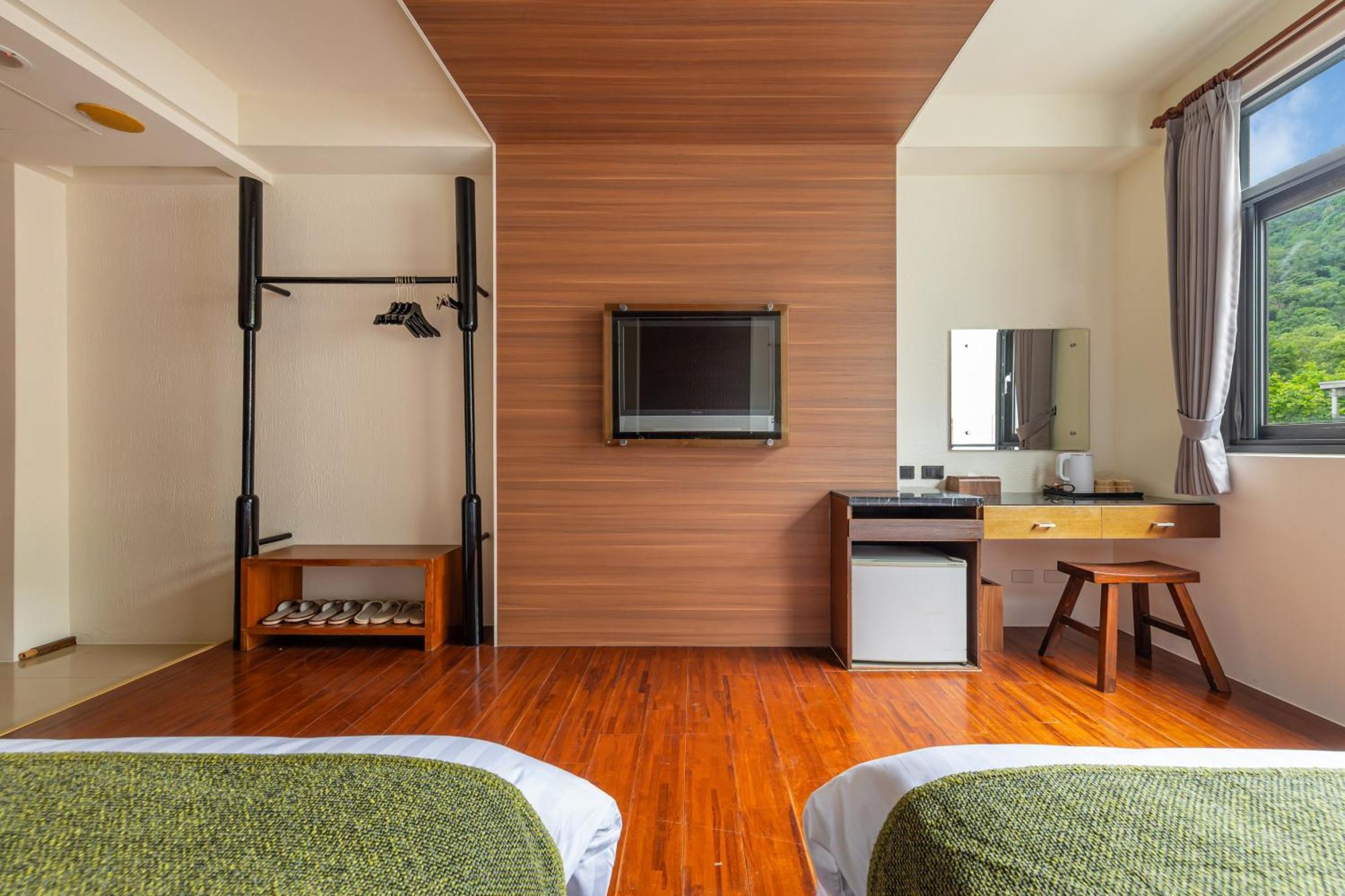 Sun Moon Lake Itathao Vacation Inn With Elevator Jücsi Kültér fotó