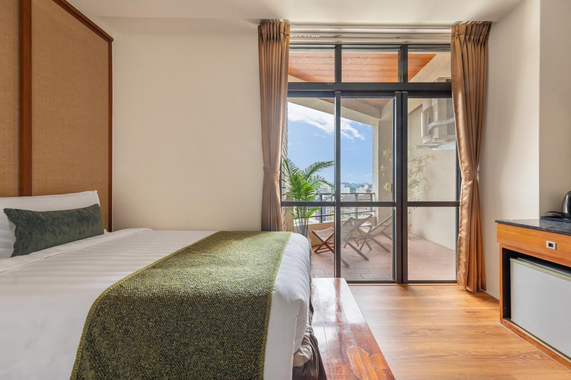 Sun Moon Lake Itathao Vacation Inn With Elevator Jücsi Kültér fotó